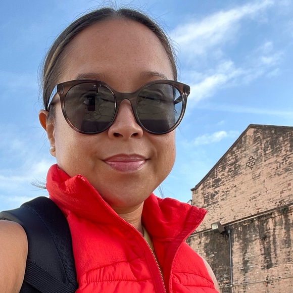 Meet your Posher, Maria - Picture 2 of 5